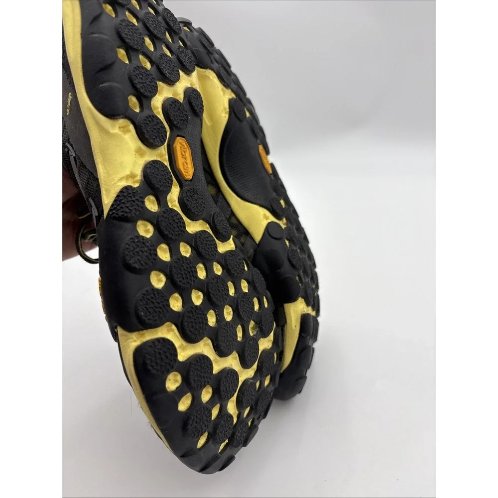 New Balance MT10 Minimus Trail Vibram Barefoot Running Shoes Mens 9 Black Yellow